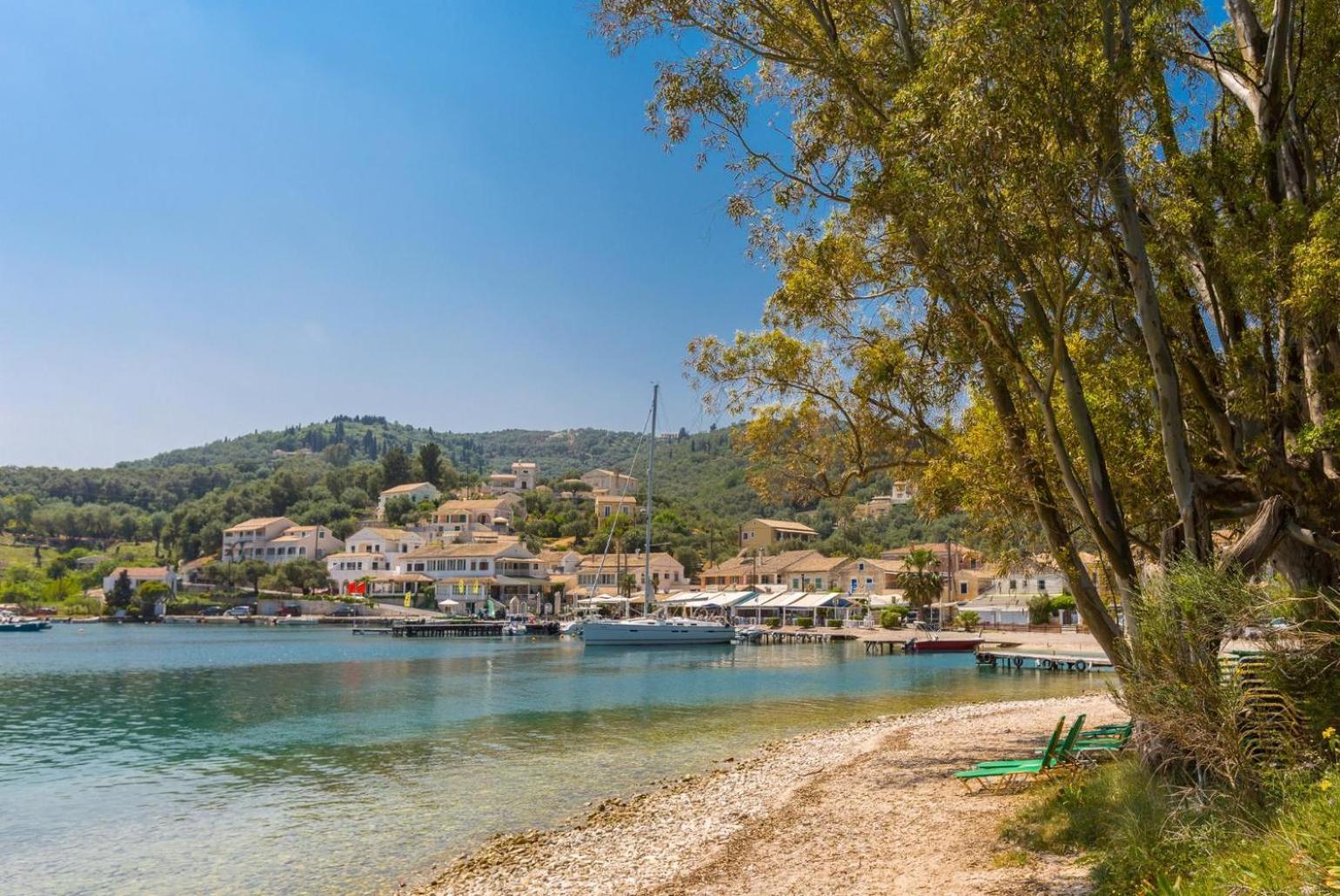 Villa Eleni Agios Stephanos Sidárion Exteriör bild