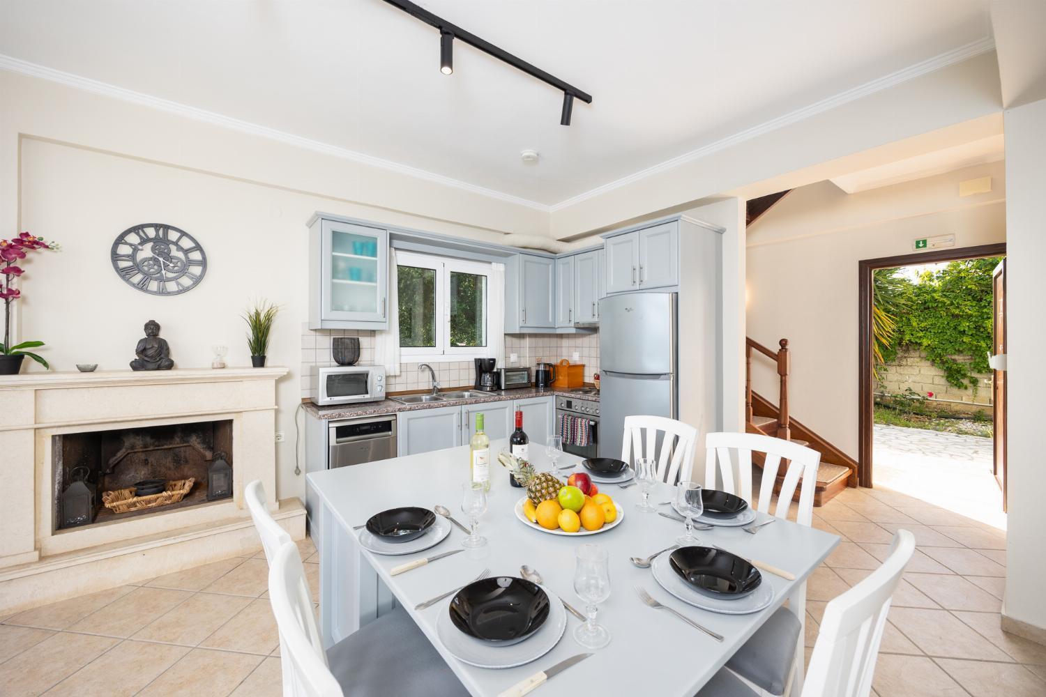 Villa Eleni Agios Stephanos Sidárion Exteriör bild